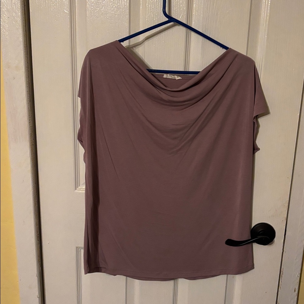 Lot of Maurice’s work wear tops all M except black top is small - Picture 7 of 10